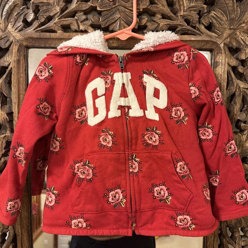 GAP 3T New Without Tags Zip Up Lined Red Rose Print Hoodie